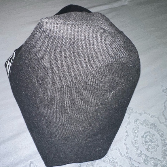 Bags and Ribbon - Picture 6 of 14